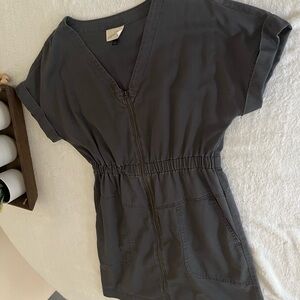 Gray Zip-Up Short Sleeve Dress